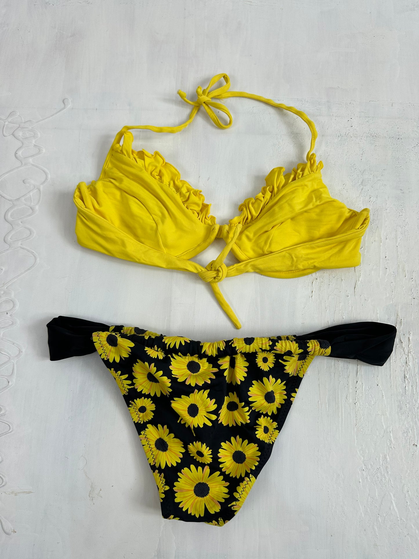 BEST PICKS | medium yellow ruffle sunflower bikini set