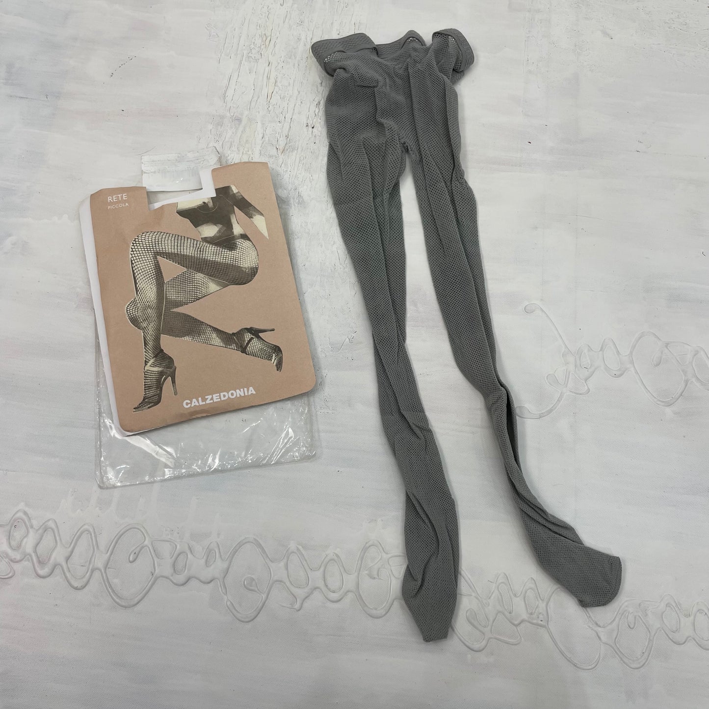 MOB WIFE DROP | grey calzedonia fishnet tights