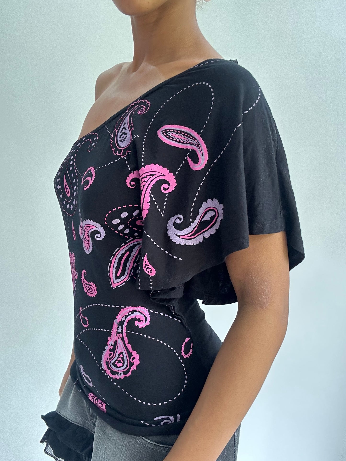 BEST PICKS | small black one shoulder patterned top
