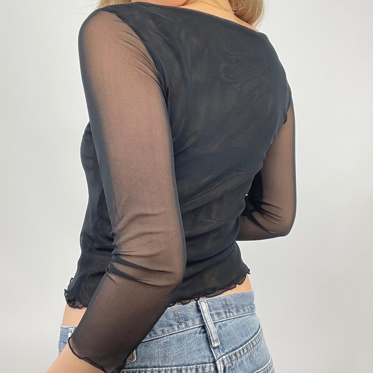 💻 BEST PICKS | medium black “moda per due” mesh 3/4 sleeve top