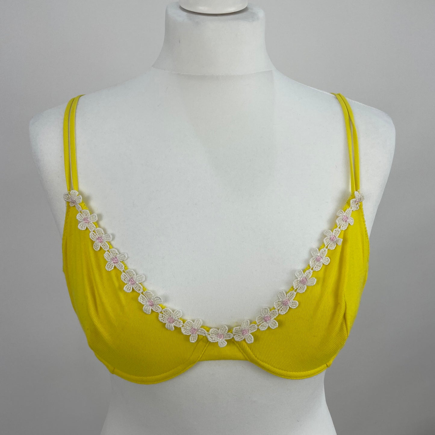 VINTAGE GEMS DROP | small yellow bra with floral daisy detail