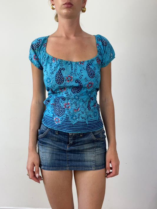 💻‼️ medium blue milkmaid style top with paisley print