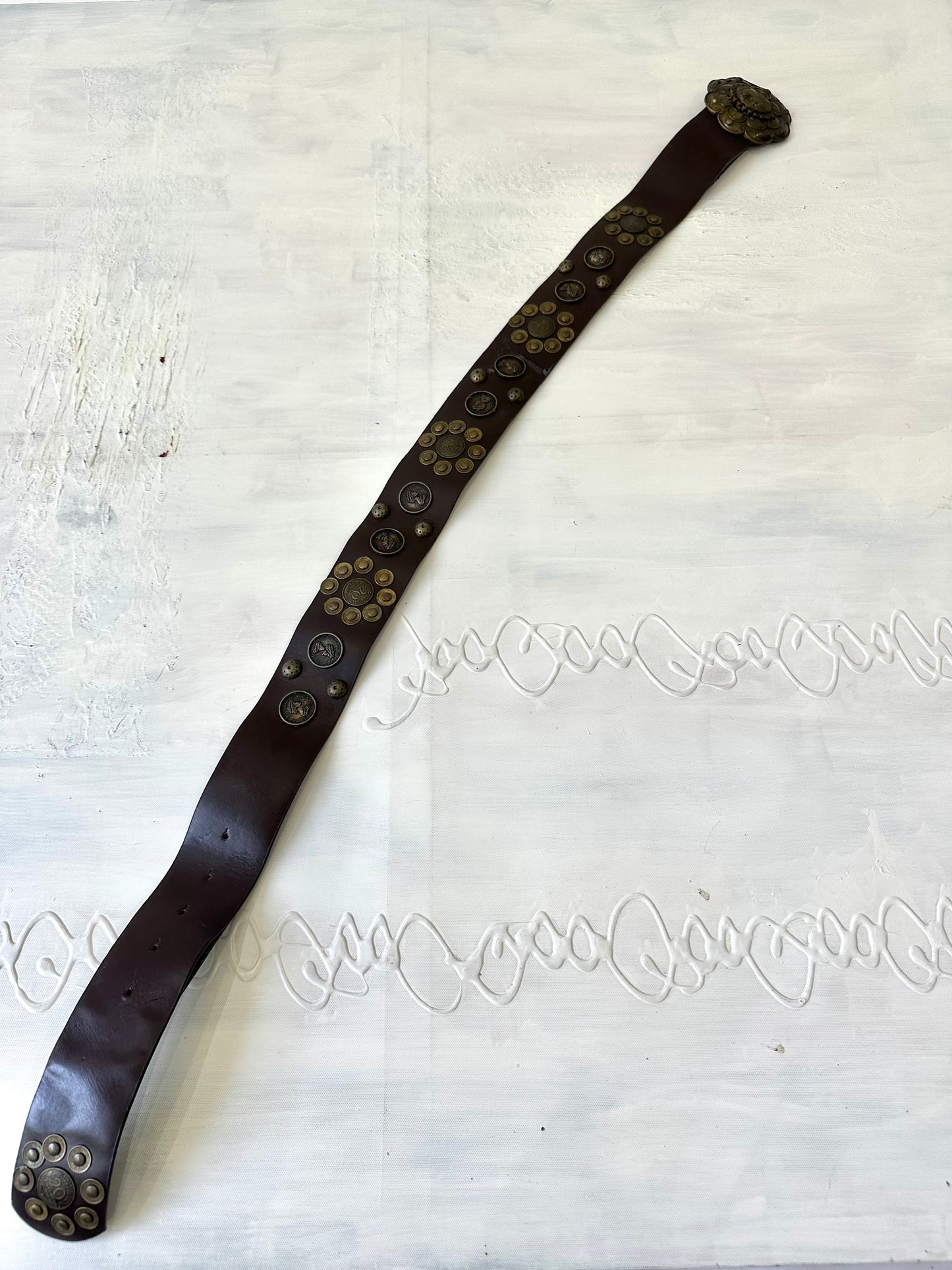 festival drop | brown oversized belt with metal details