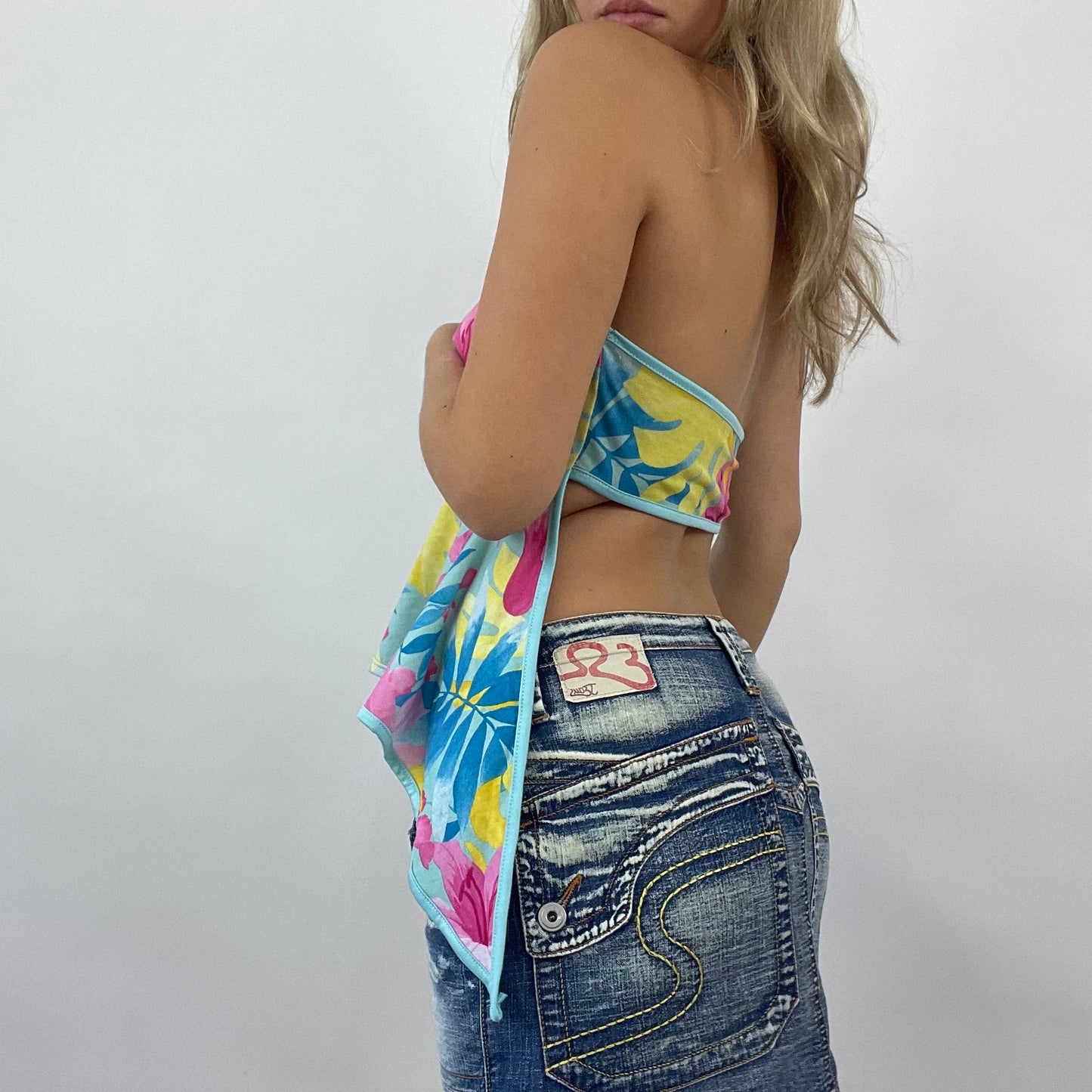 JEANS AND A NICE TOP DROP | small blue tropical halterneck top