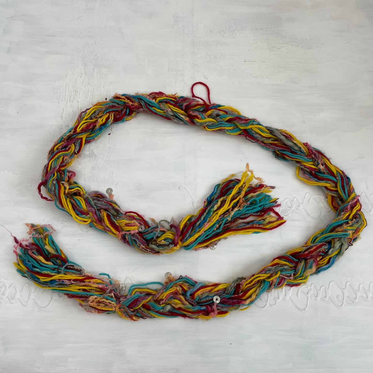 💻 VINTAGE GEMS DROP | multicoloured knit scarf with charm detail
