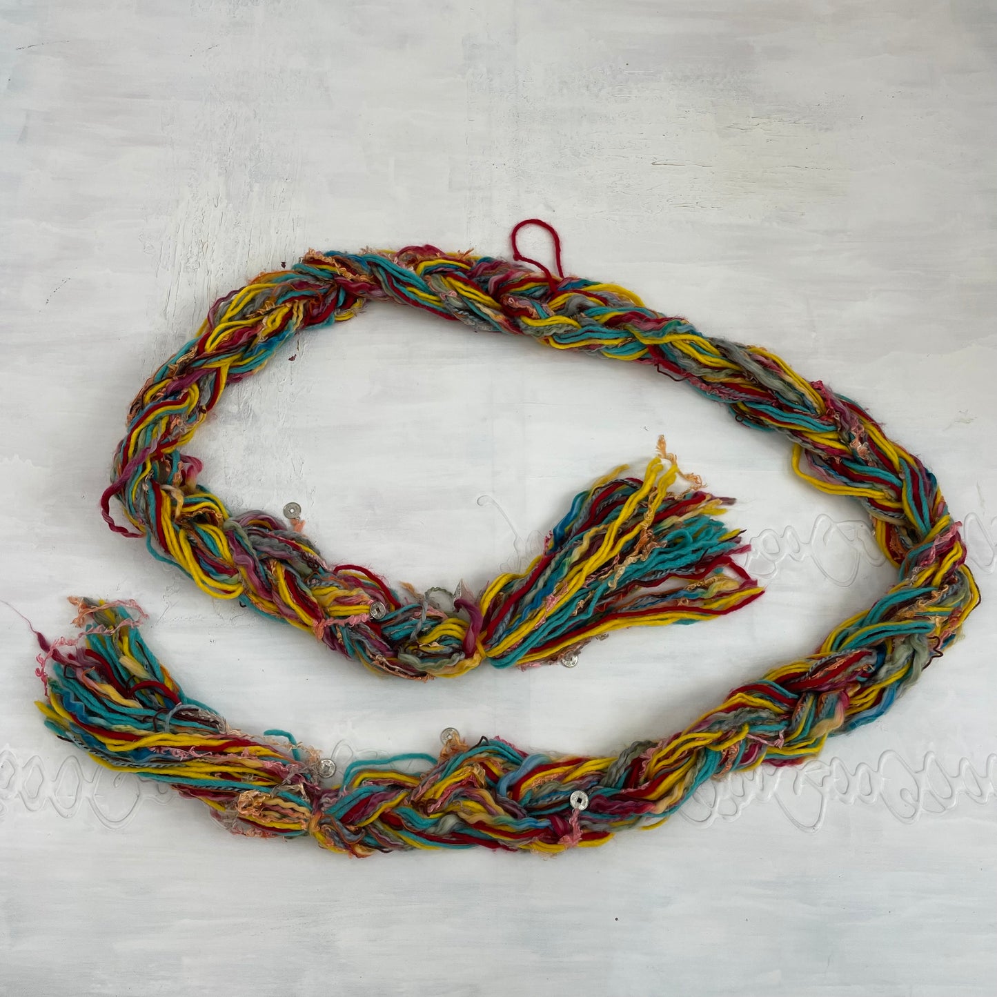 VINTAGE GEMS DROP | multicoloured knit scarf with charm detail