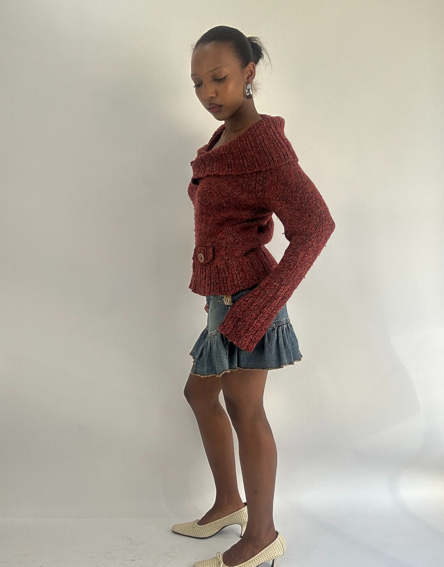 AUTUMN FAVOURITES | medium pink/red off the shoulder knit jumper