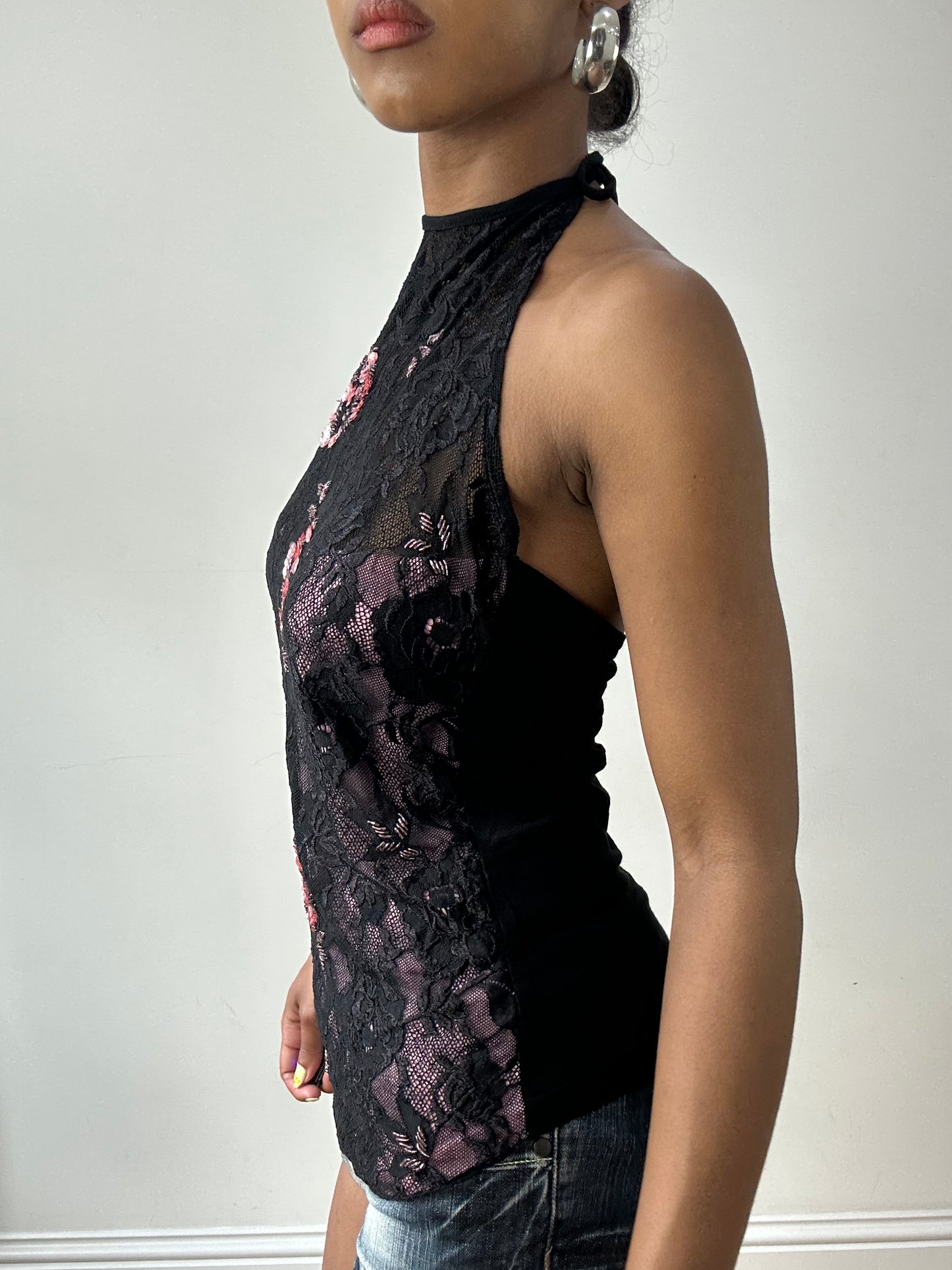 BEST PICKS | medium pink and black halterneck lace top