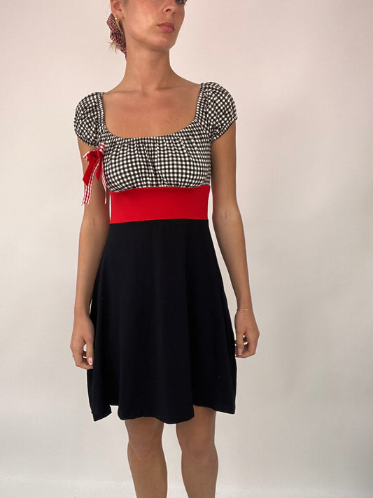 TAYLOR SWIFT DROP | medium black dress with gingham print and red banding