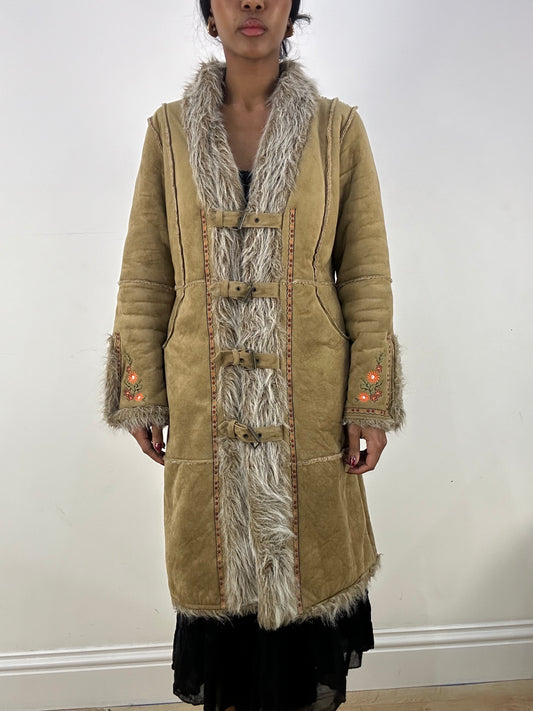 💚 HIPPY CHIC DROP | large tan afghan coat with embroidered arms
