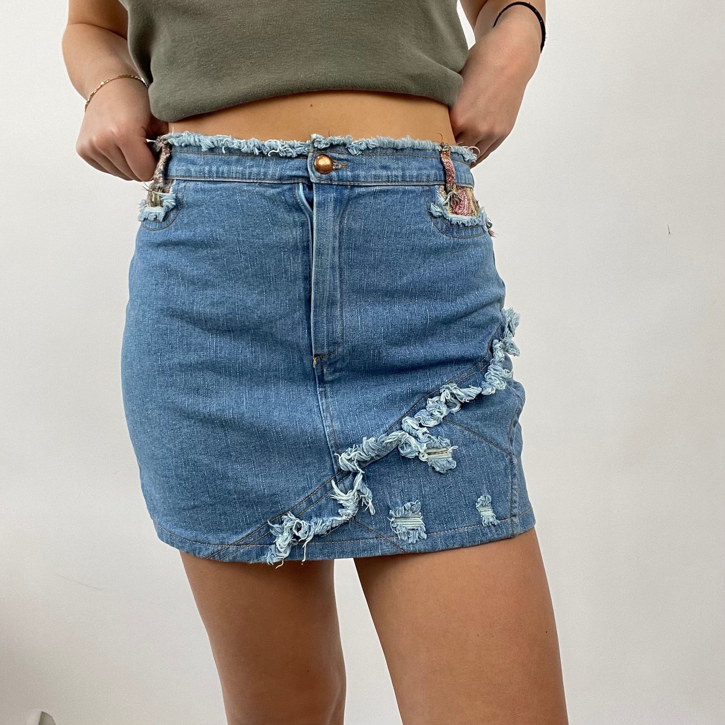 COTTAGECORE DROP | small denim skirt with patterned detail