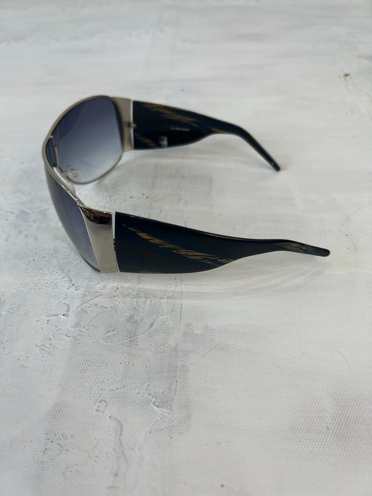 st patrick’s day | silver and black aviator style sunglasses
