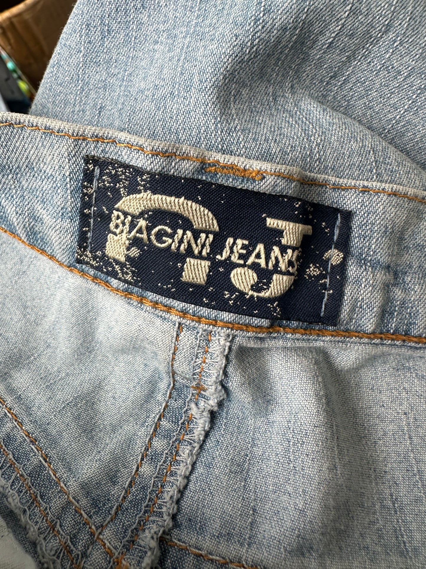 BEST PICKS | small/medium blue floral jeans