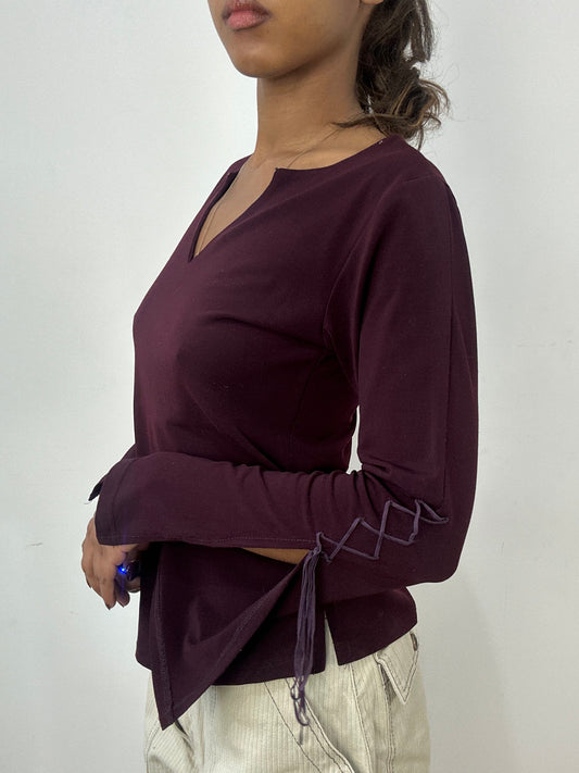 BEST PICKS | small burgundy long sleeve top