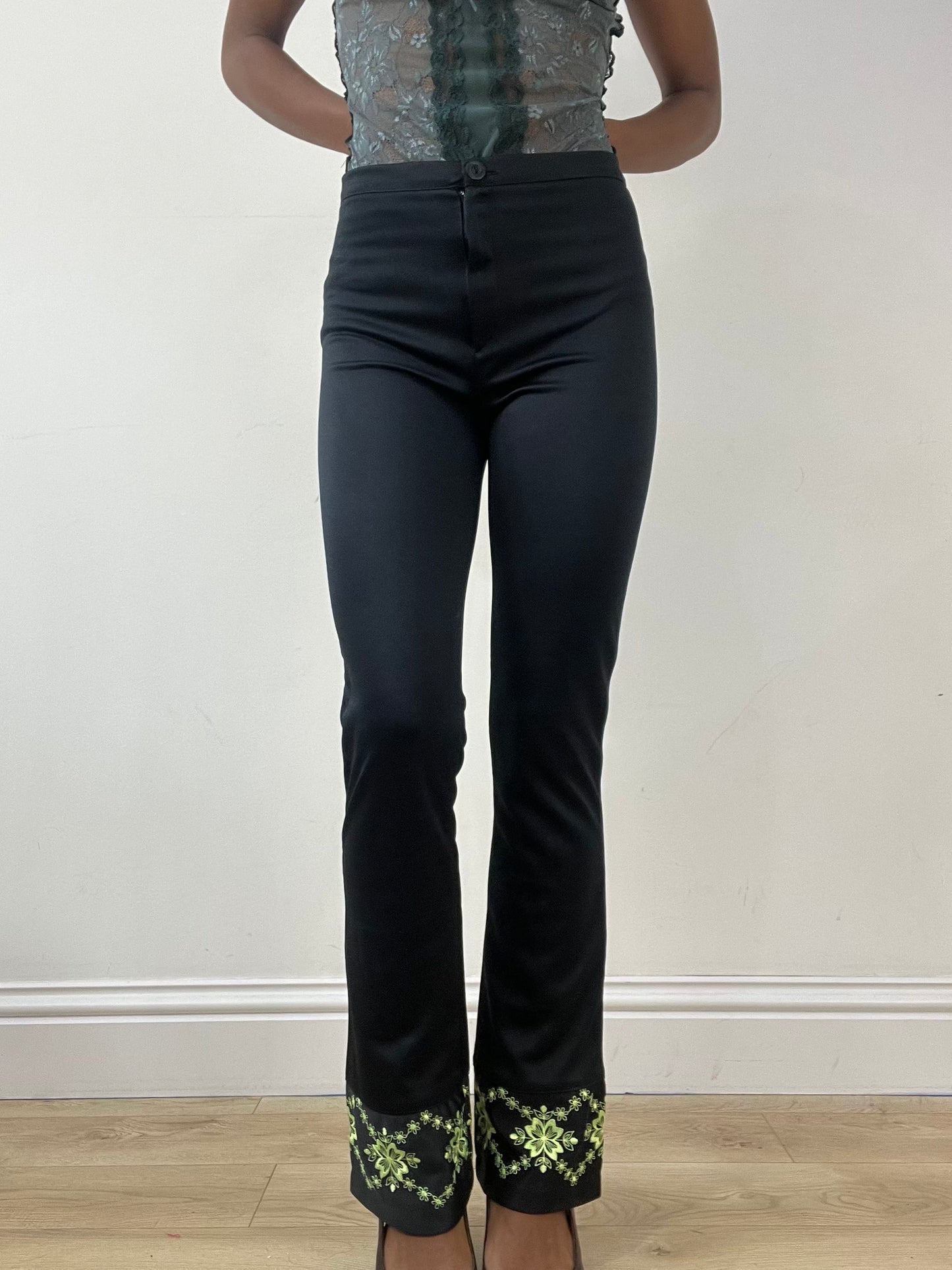 BEST PICKS | small black high waisted trousers with embroidery