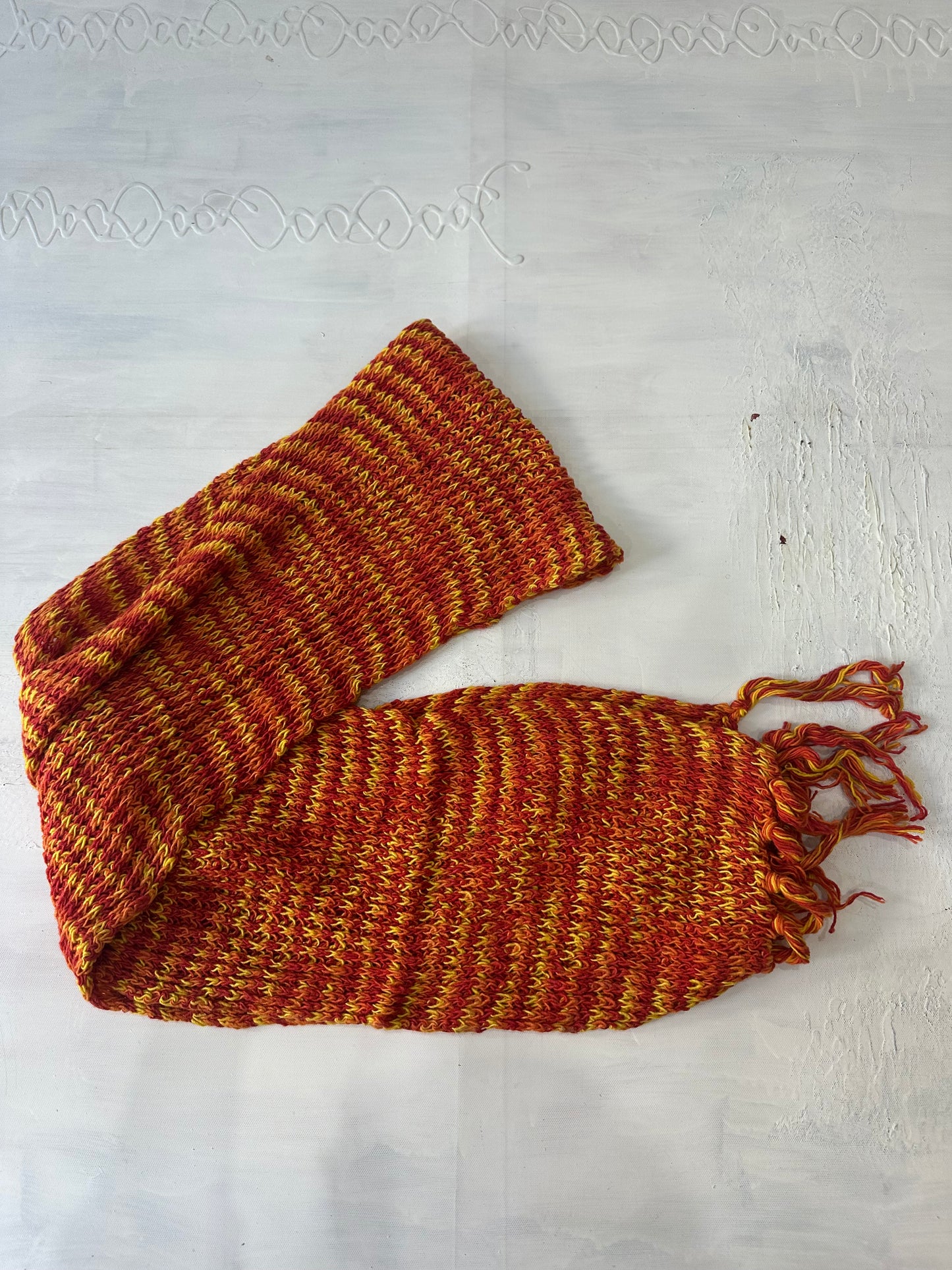 💻‼️ BEST PICKS | one size orange and yellow knit scarf
