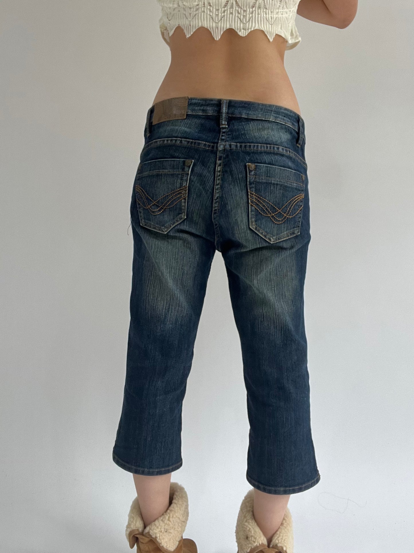 autumn picks | medium blue denim cropped jeans