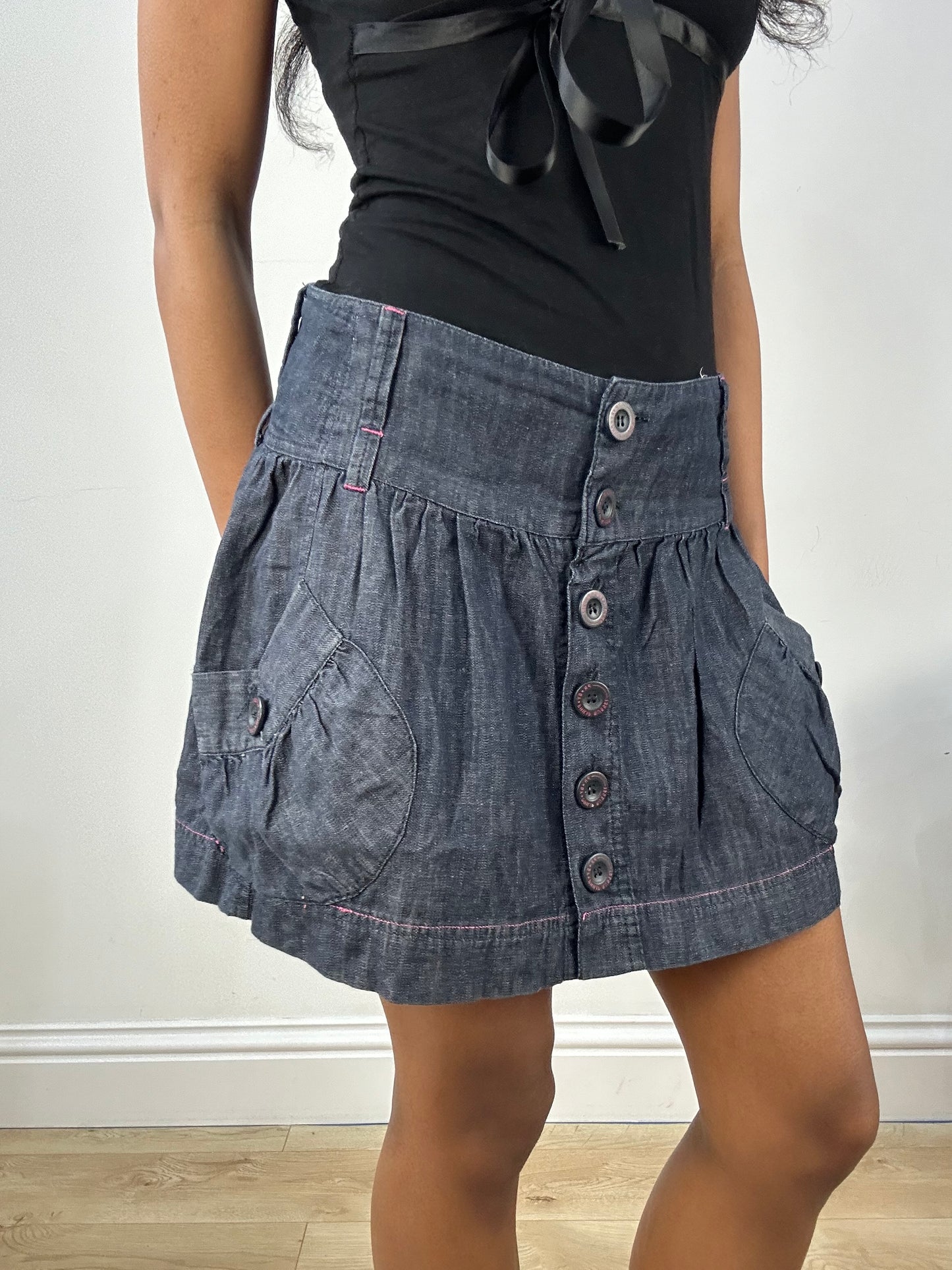 BEST PICKS | small dark blue denim mini skirt with buttons