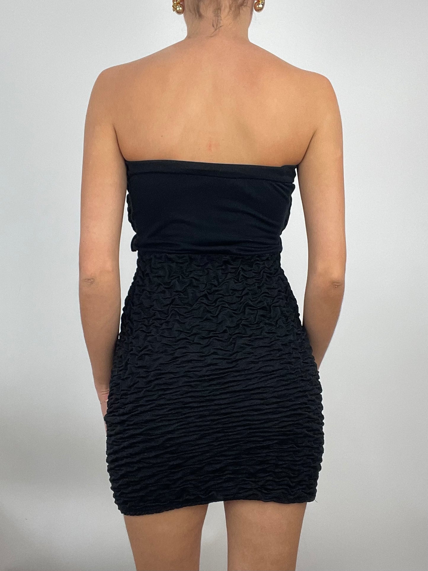 💻ADDISON RAE DROP | small black textured ruched mini dress