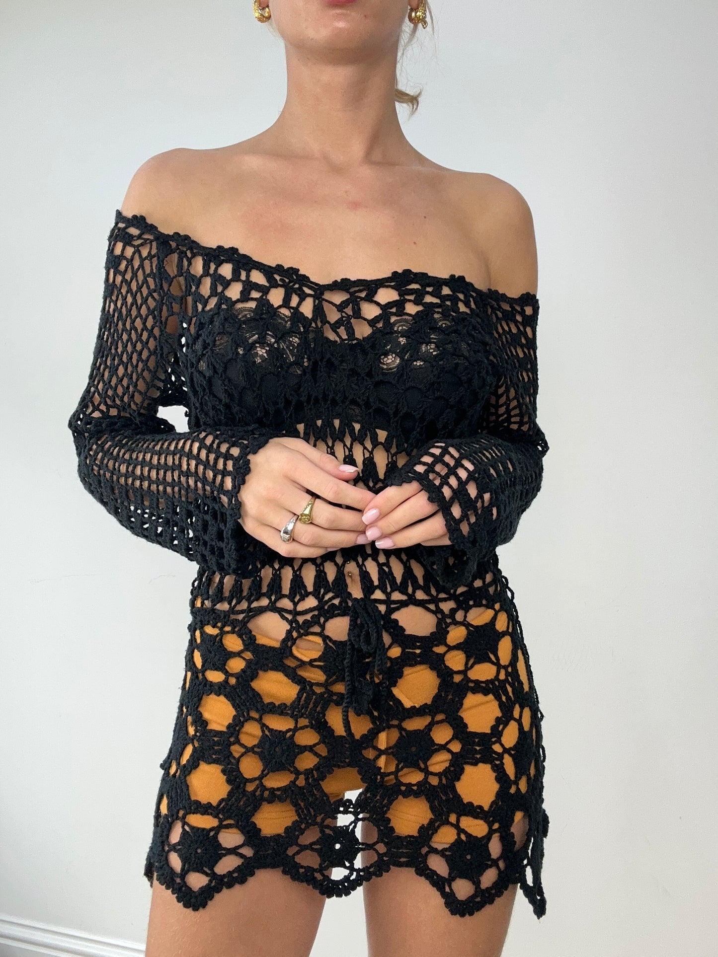 💚BUFFY THE VAMPIRE SLAYER | medium black crochet long sleeved top