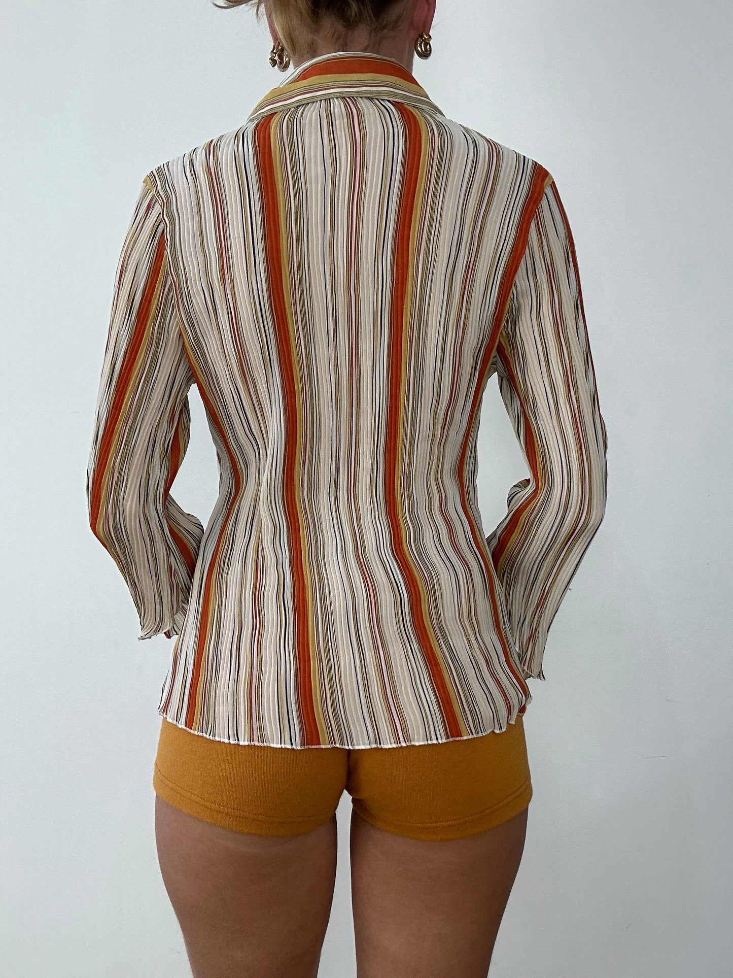 💻AUTUMN ESSENTIALS | medium orange striped long sleeved shirt