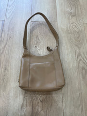 vintage edit: wedding guest | beige faux leather shoulder bag