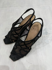 back to school drop | size 5 black mesh heels