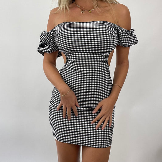 💚 💻 FRESHERS FITS DROP | small black and white gingham tie back dress
