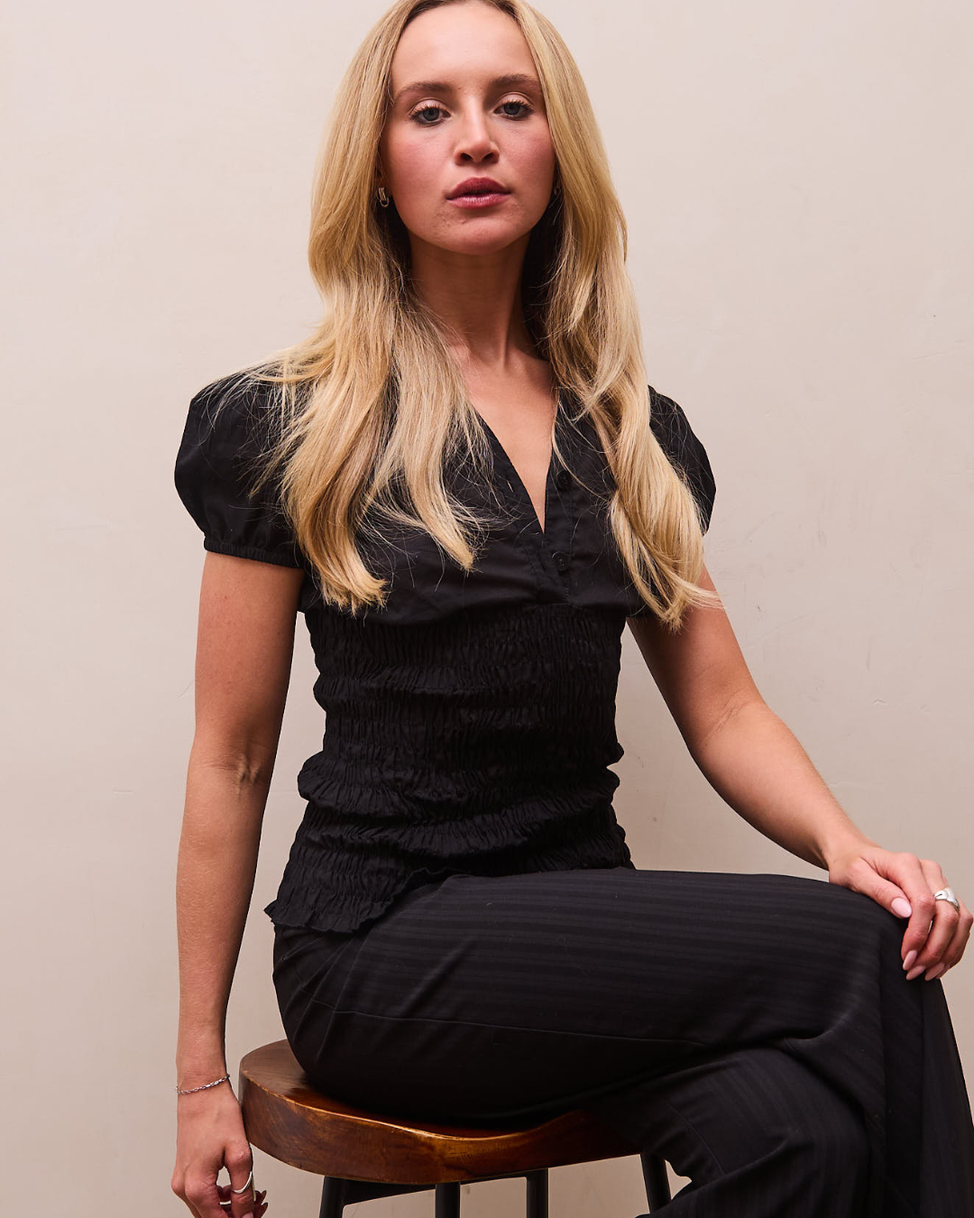 the poppy shirt in black