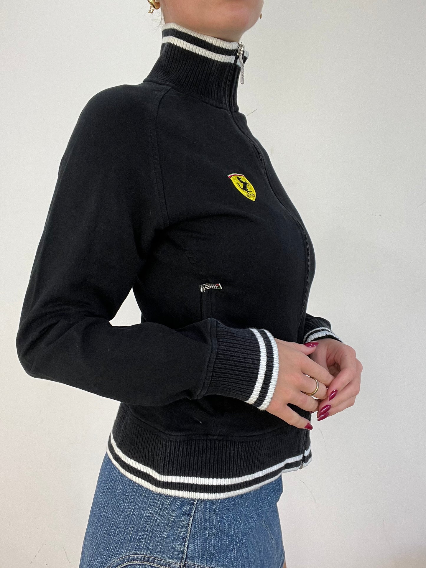 vintage edit fourteen | medium black ferrari zip up jumper