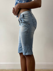 midsummer edit | talla: S · color: azul · material: denim · prenda: shorts · detalles: lazo + detalle