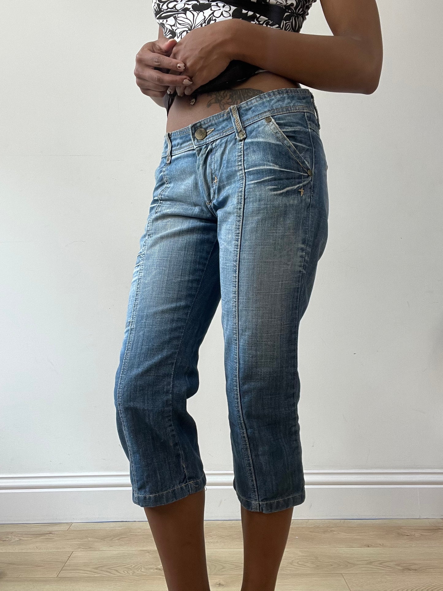 vintage edit thirty-one | medium blue denim cropped trousers