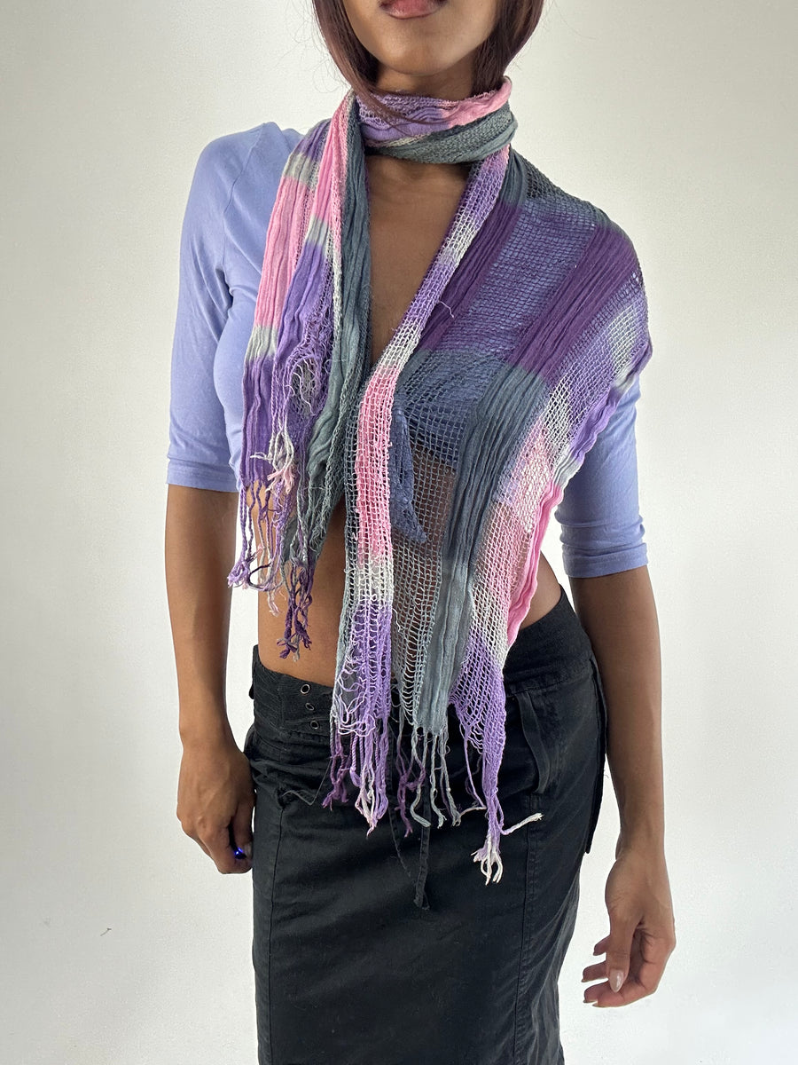 WINTER FAVOURITES | grey and pink scarf
