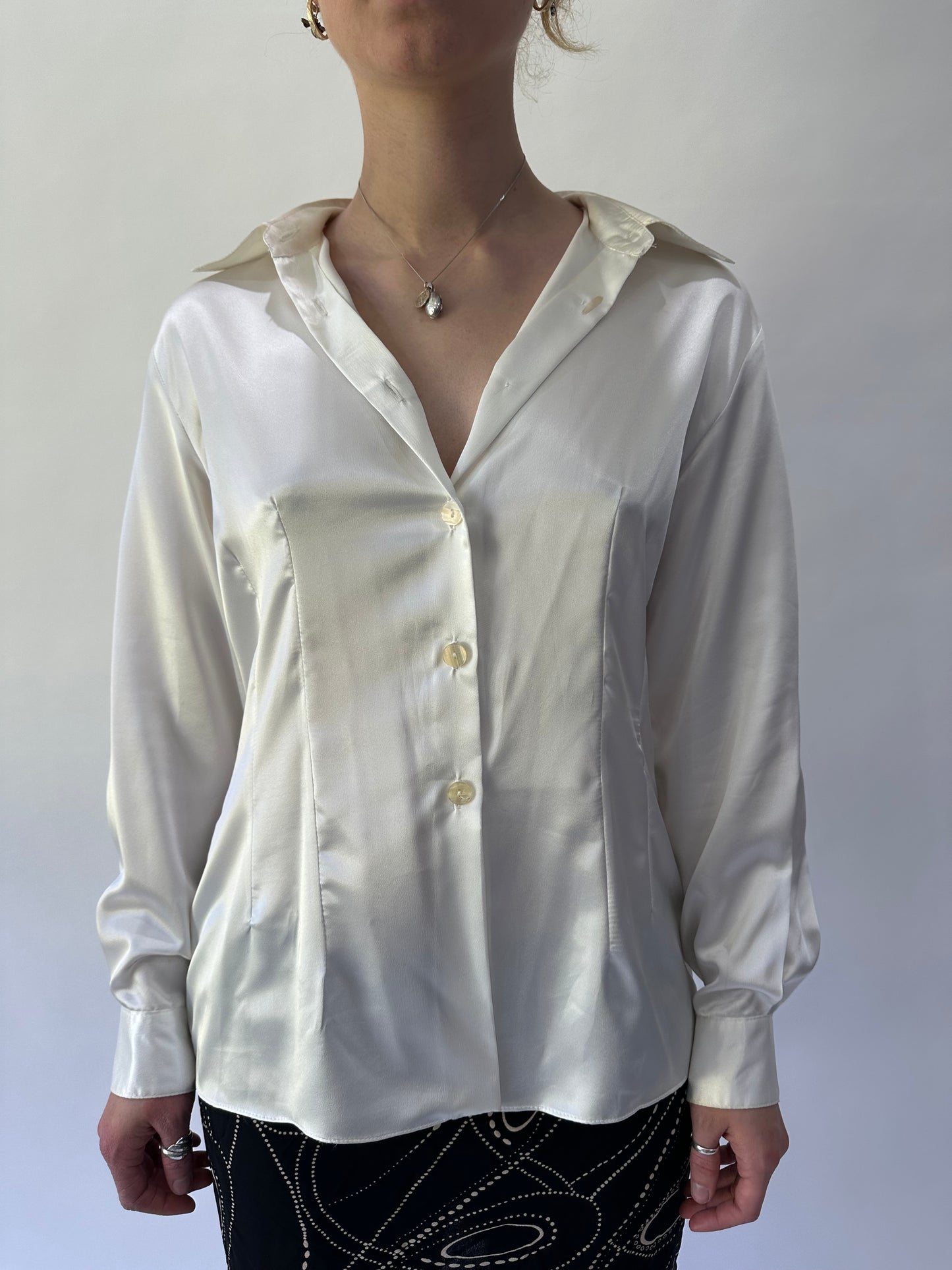 devil wears prada | medium white kookai satin style button up shirt