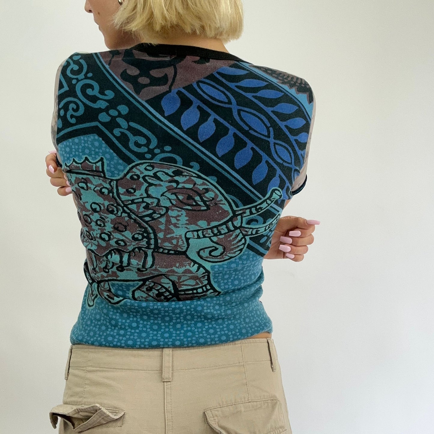 BEST PICKS | small graphic t-shirt with mesh sleeves