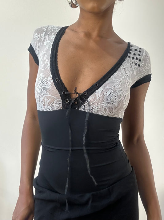 AUTUMN EDIT | extra small black and white bodysuit top