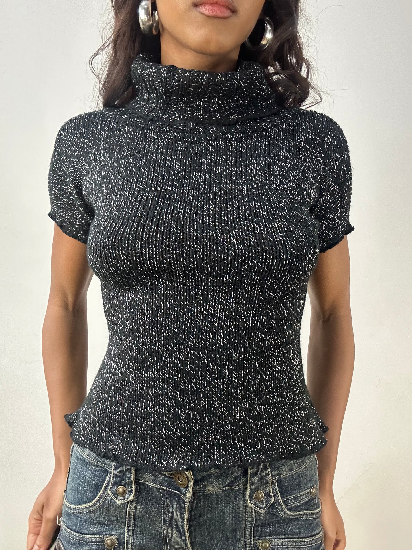 BEST PICKS | small black knit turtleneck top