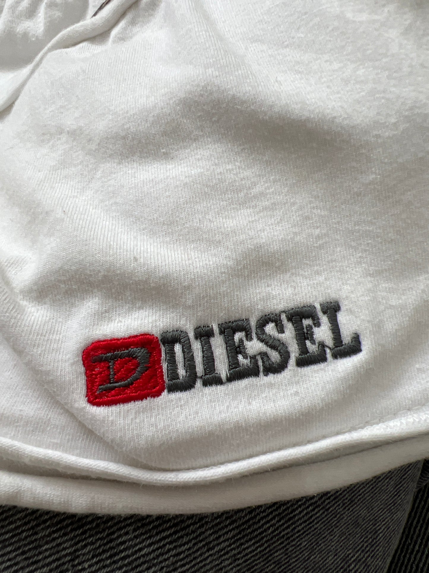 GIRLBAND DROP | small white diesel ruffle skirt