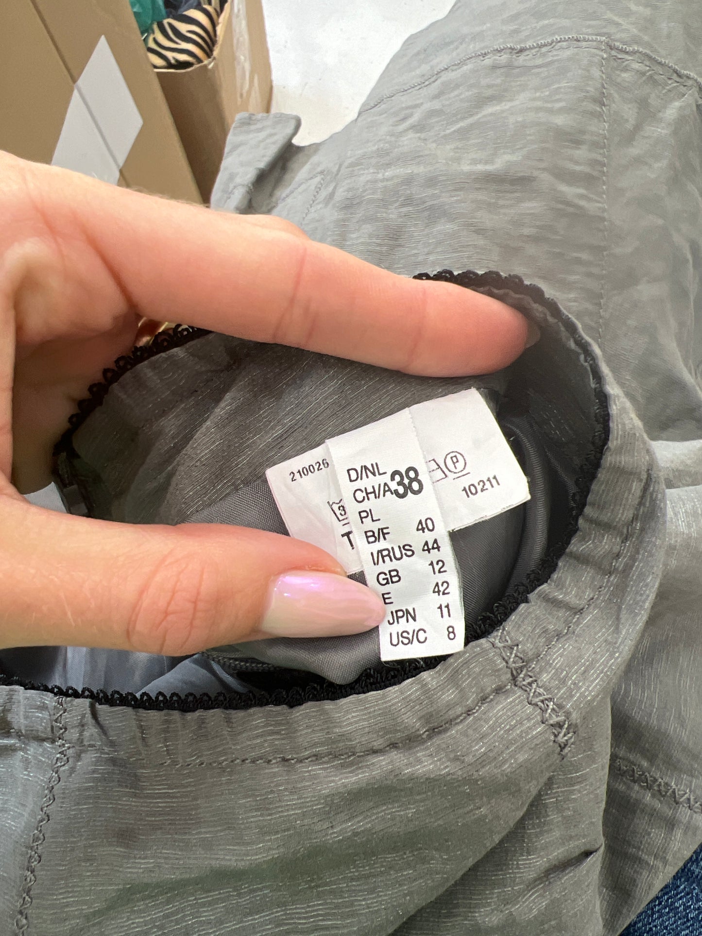 PUB GARDEN DROP | small grey midi skirt