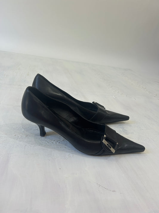 SATC drop | UK 5 black heels with silver detail on the buckle