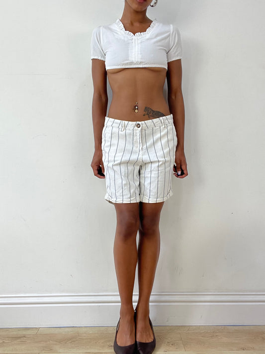 vintage edit twenty-nine | extra extra small white cropped shirt with ruffle collar