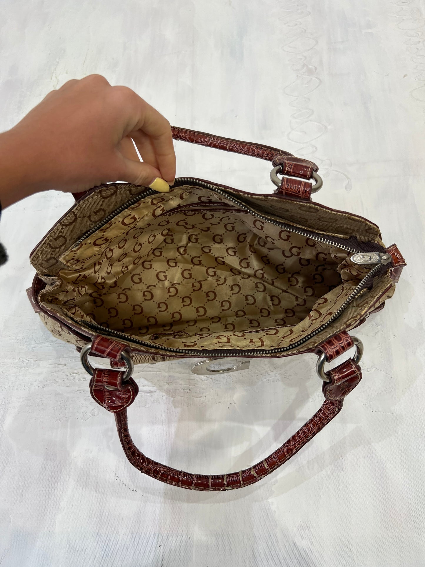 vintage edit eleven | red and beige guess style handbag