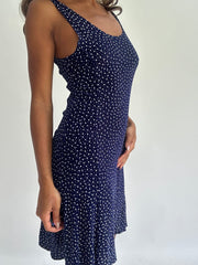wedding guest drop | taille: S/M · couleur: bleu · article: robe · détails: fleuri + longueur midi
