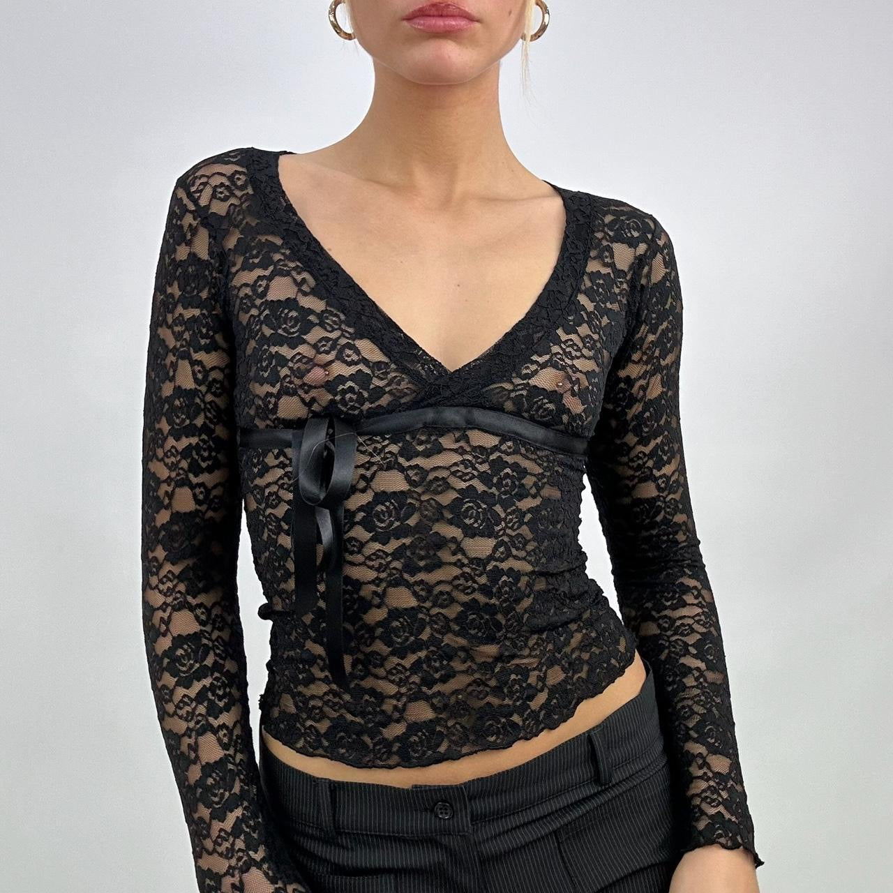 #413 SAMPLE SALE | small long sleeve belle in black lace