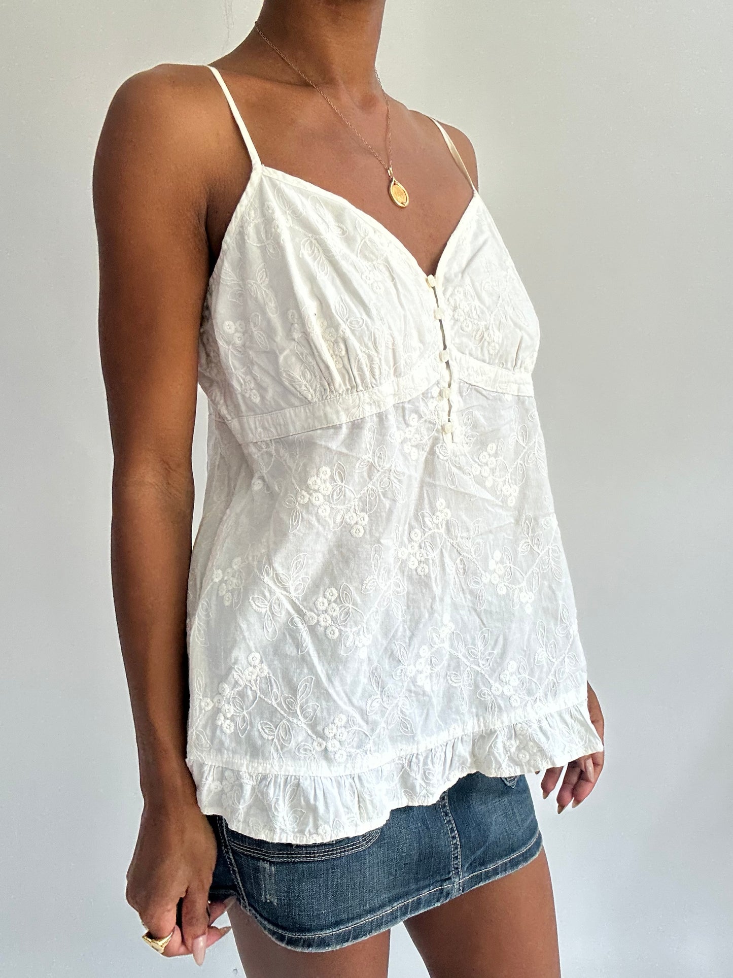 summermaxxing drop | medium white esprit cami top