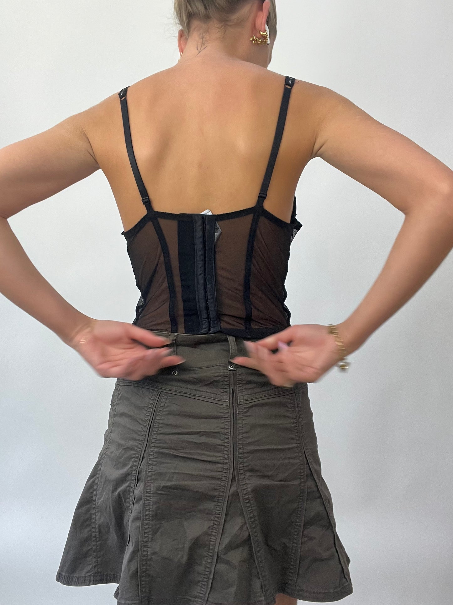 BRAT GIRL SUMMER DROP | medium black morgan de toi corset