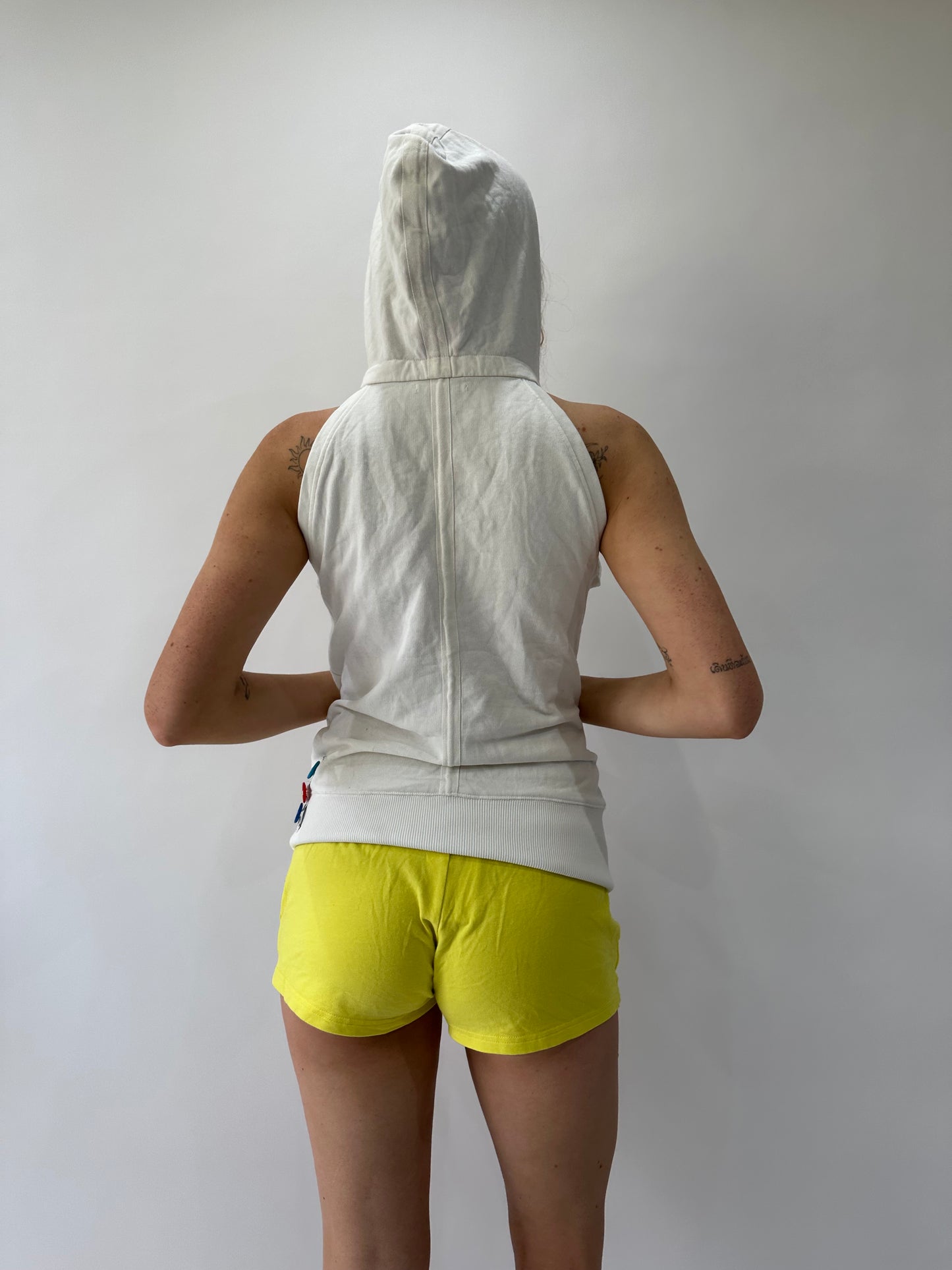 athleisure edit | small white deep v neck hoodie