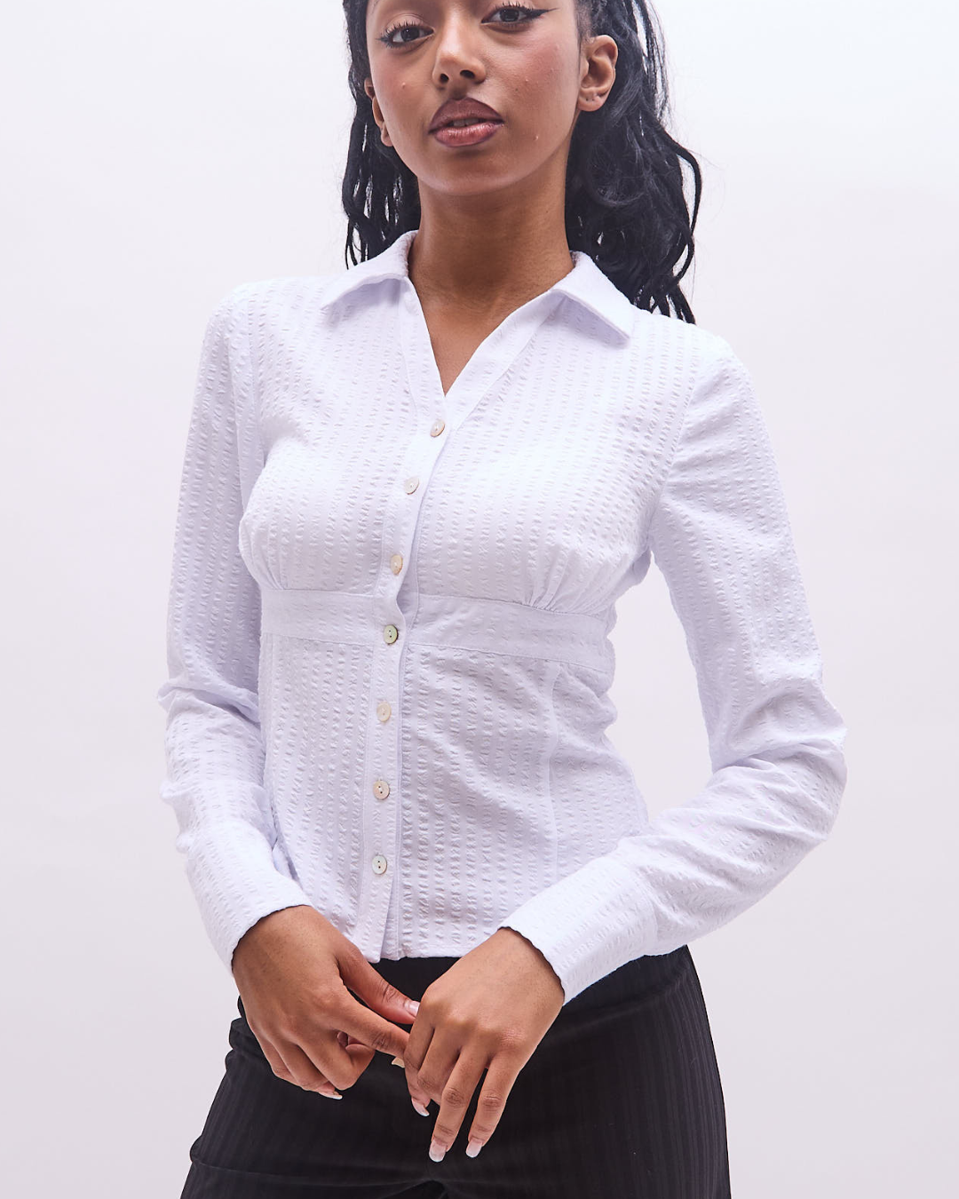 the gisele shirt in pinstripe seersucker white