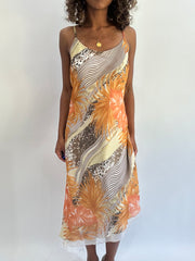 beach drop | taille: M · couleur: orange · article: robe · détails: à motifs + coupe nuisette + longueur midi