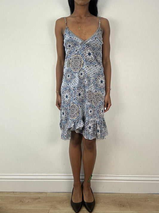 vintage edit eighteen | large brown and blue paisley print midi dress